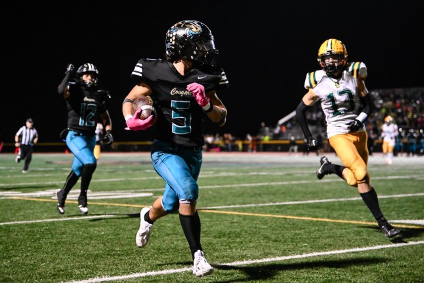 Christopher's Evan Vernon (5) makes a big gain during the 2nd half of the Live Oak vs Christopher BVAL high school football game at Christopher High School in Gilroy, Calif., on Friday, Nov. 3, 2022. (Thien-An Truong for Bay Area News Group)