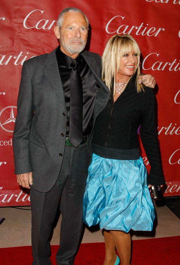 PALM SPRINGS, CA - JANUARY 06: Alan Hamel and Actress Suzanne Somers arrive at the 20th anniversary of the Palm Springs International Film Festival Awards Gala presented by Cartier held at the Palm Springs Convention Center on January 6, 2009 in Palm Springs, California. (Photo by Michael Buckner/Getty Images)